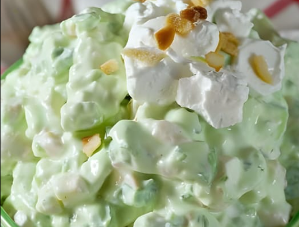 Easy Watergate Salad Recipe