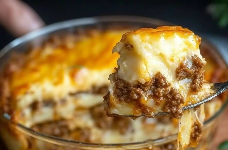 Cheesy Million Dollar Spaghetti Casserole: The Ultimate Family Favorite