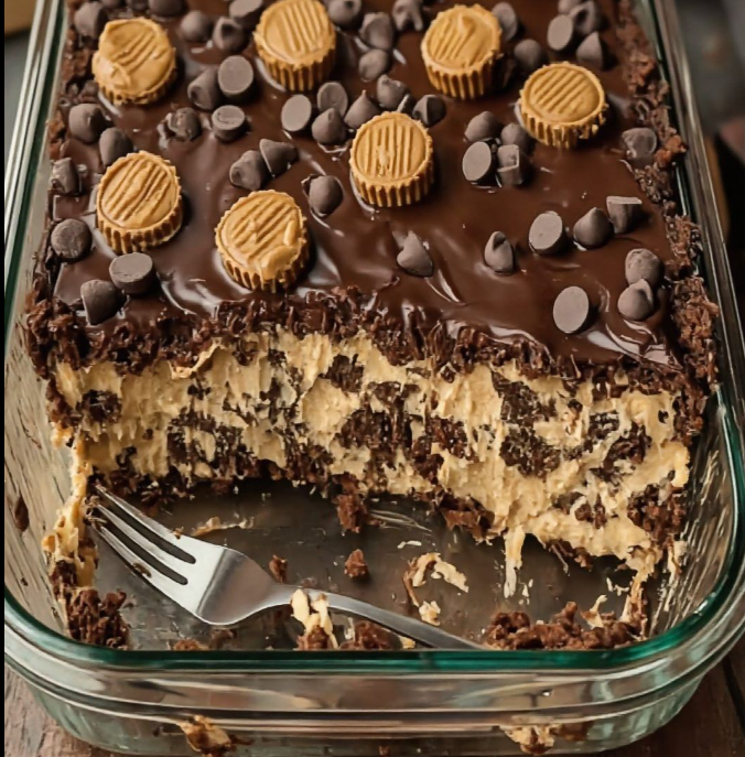 Reese’s Peanut Butter Earthquake Cake