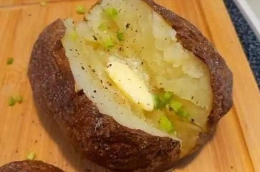 Sour Cream and Chives Baked Potatoes