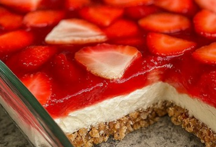 Strawberry Pretzel Salad