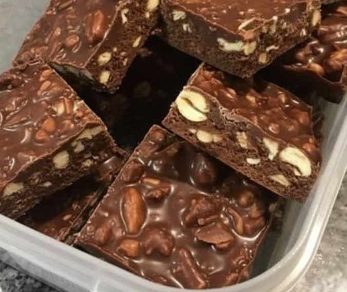 Keto Chocolate Crunch Bars