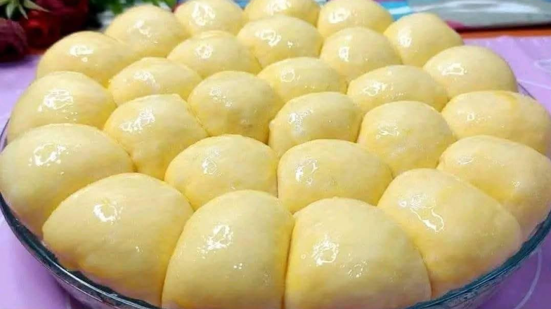 MILK BRIOCHE ROLLS